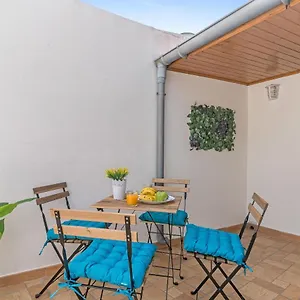  Apartamento Home2book Charming Attic Center, Terrace España